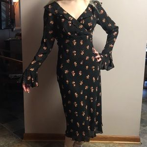BEAUTIFUL Moda International black & floral dress